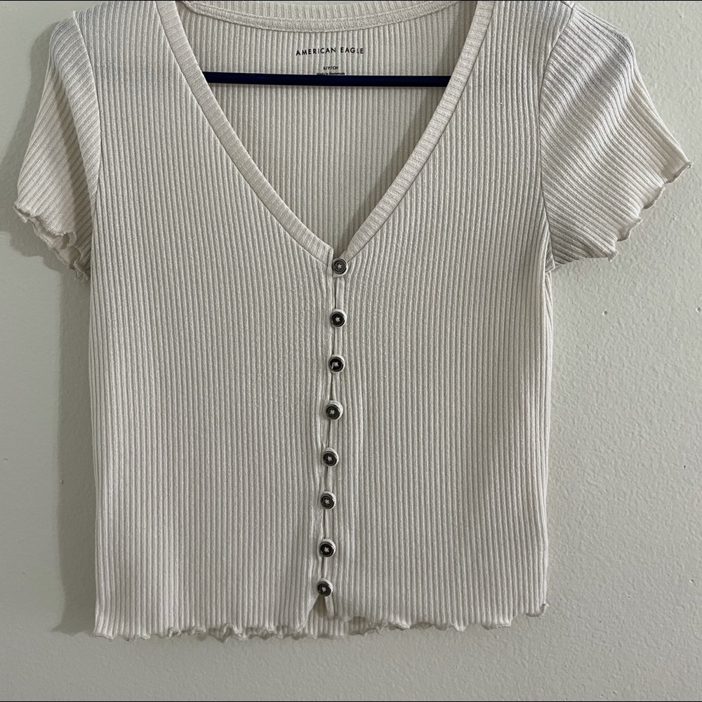 American Eagle t shirt